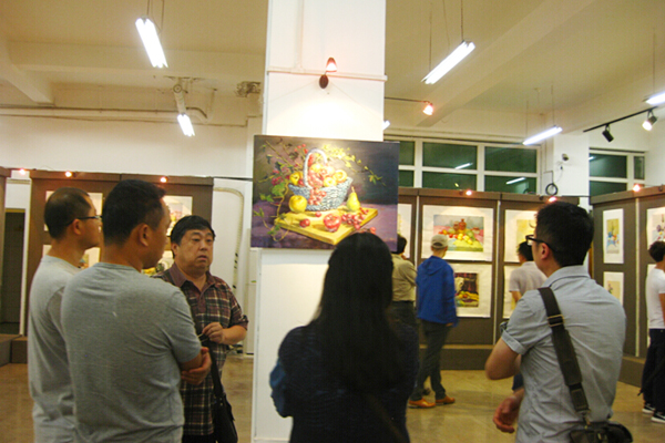 【设计艺术学院】色彩静物描绘大赛作品展举行