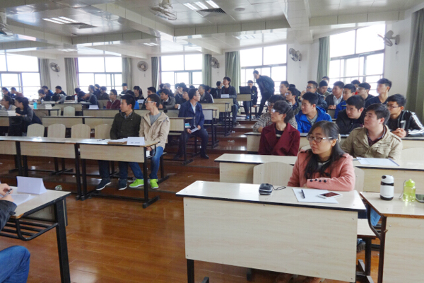 土木工程学院：举行土木工程专业招投标模拟会